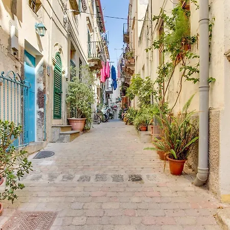 Marina Corta Lipari (Isola Lipari)